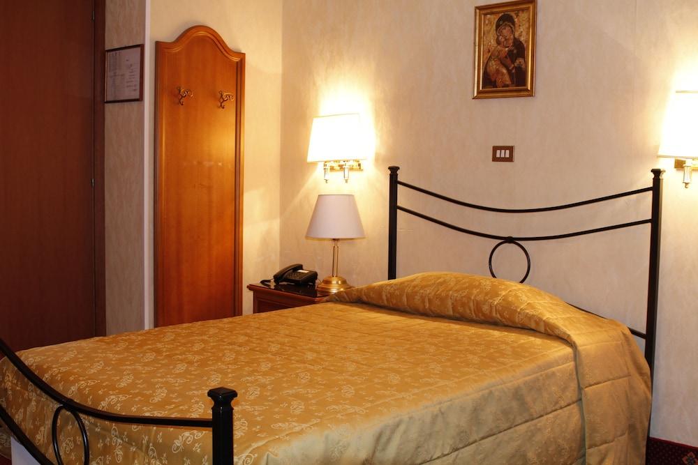 Edera Roma